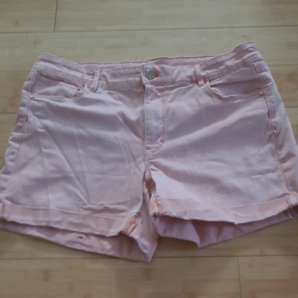 White House Black Market Light Pink Rolled-Hem Denim Shorts